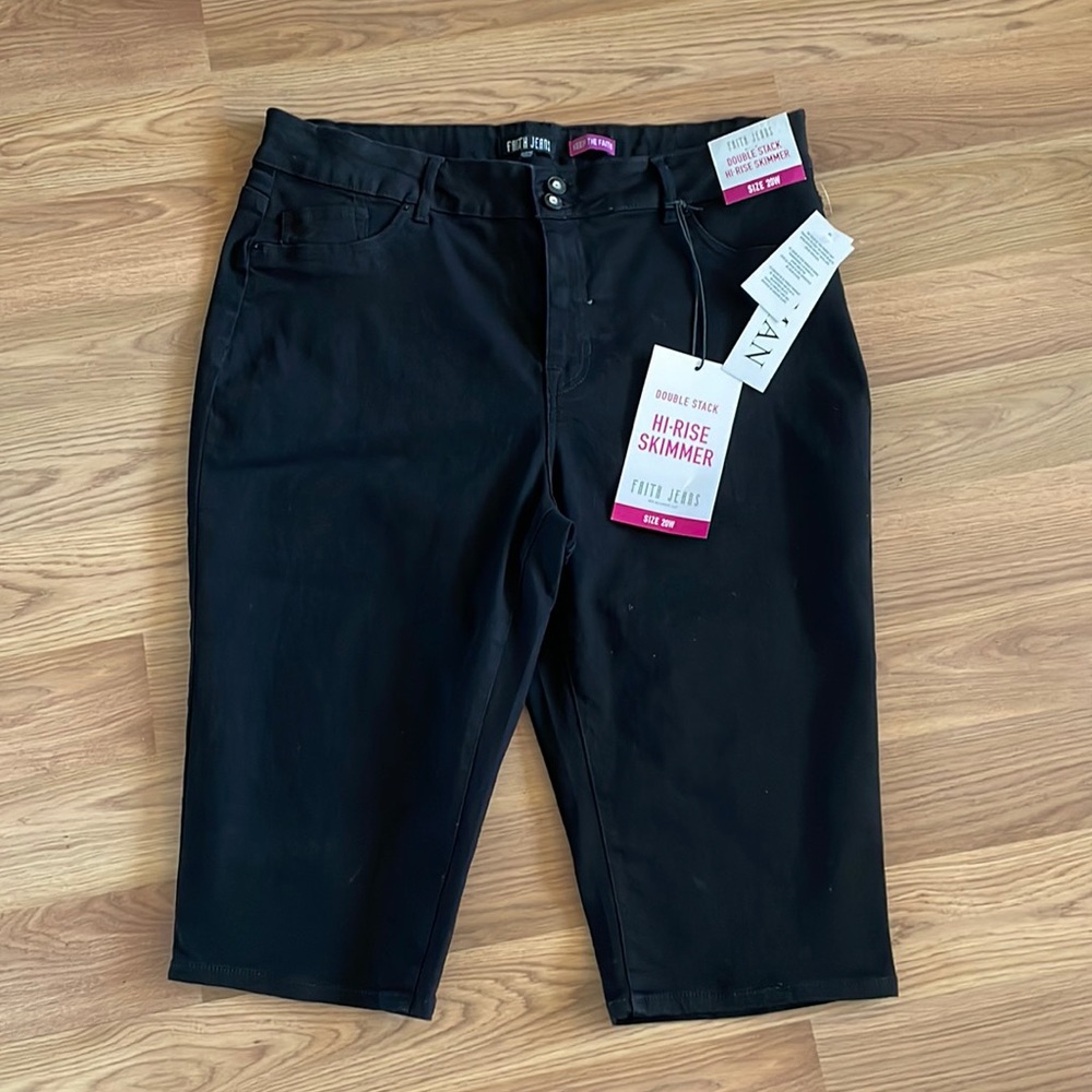 NWT Faith Jeans Hi Rise Skimmer. 20W